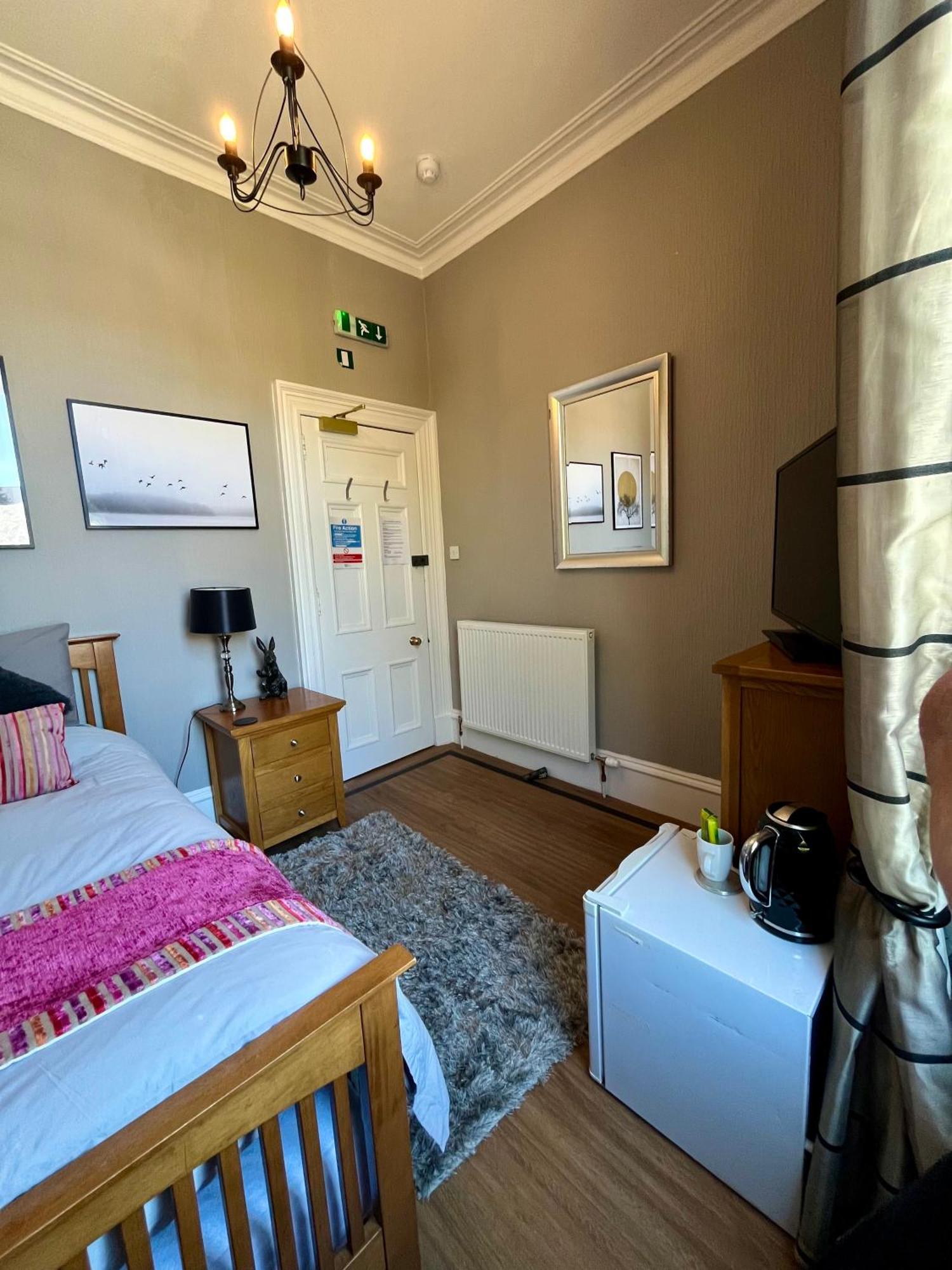 Hannahs Guesthouse Абердин Экстерьер фото
